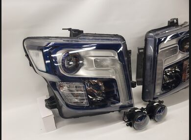 2016+ Titan Clear Headlight Markers