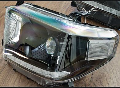 2014-17 Tundra Clear Headlight Markers