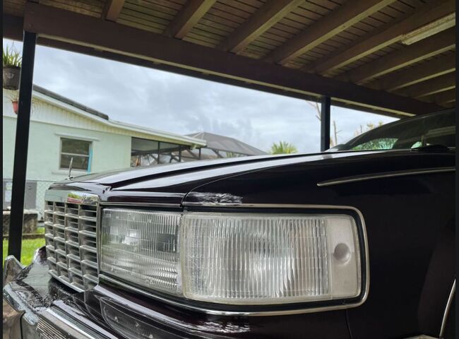 1993-1996 Fleetwood Clear Headlight Markers