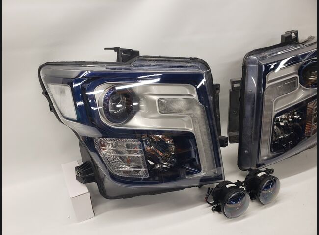 2016+ Titan Clear Headlight Markers