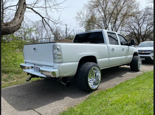 1999-06 Silverado/Sierra Clear Tail Light Lenses (NBS)